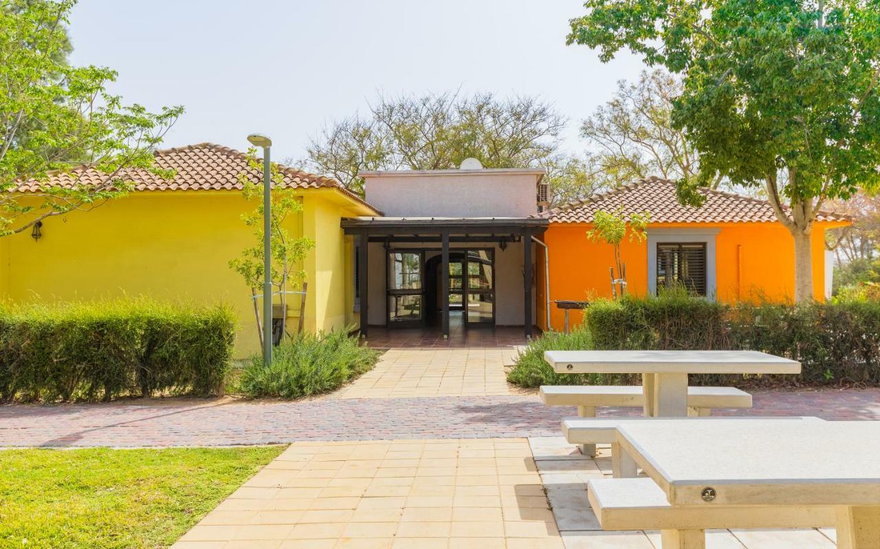 Gevulot Gvulot - Kibbutz Experience 빌라 외부 사진